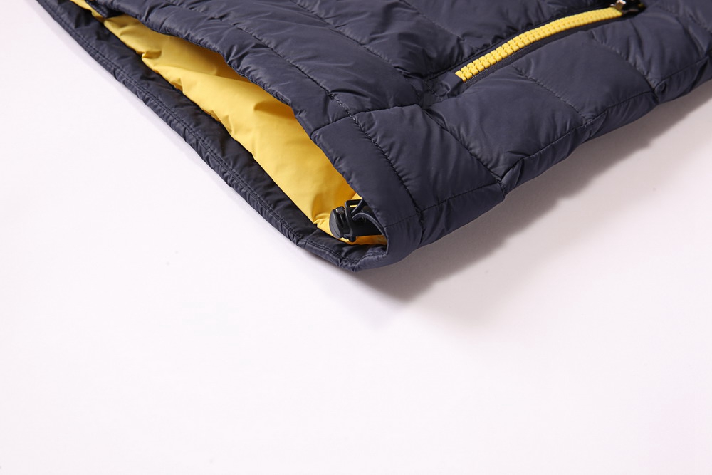 HT-EQ-MJ226-1款羽絨馬甲細(xì)節(jié)展示 HT-EQ-MJ226-1款羽絨馬甲細(xì)節(jié)展示