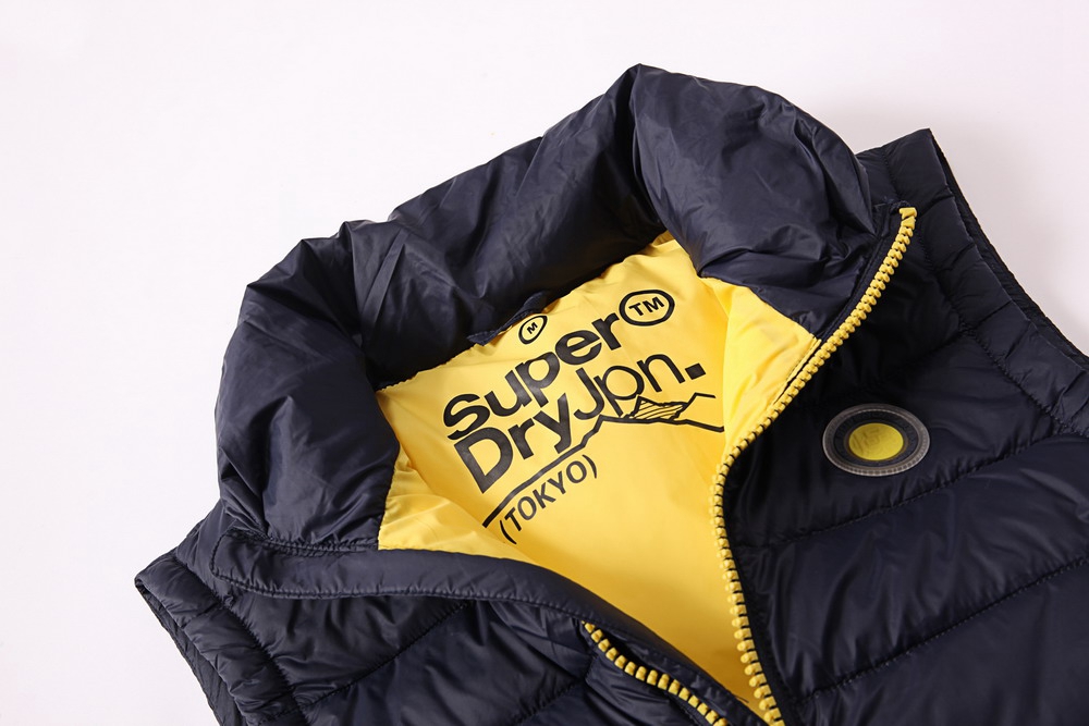 HT-EQ-MJ226-1款羽絨馬甲細(xì)節(jié)展示 HT-EQ-MJ226-1款羽絨馬甲細(xì)節(jié)展示