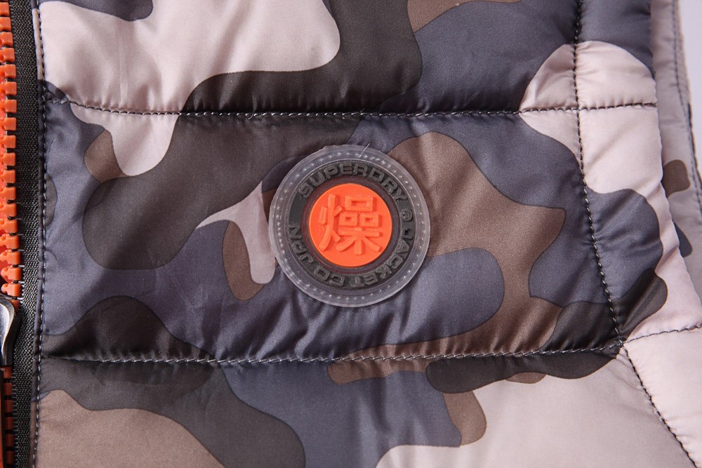 HT-EQ-MJ226-1款羽絨馬甲細(xì)節(jié)展示 HT-EQ-MJ226-1款羽絨馬甲細(xì)節(jié)展示