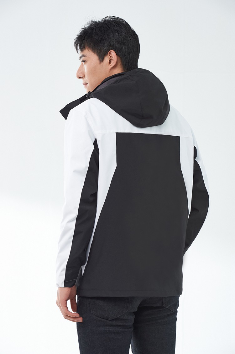 男款沖鋒衣定制模特展示背面 男款沖鋒衣定制模特展示背面