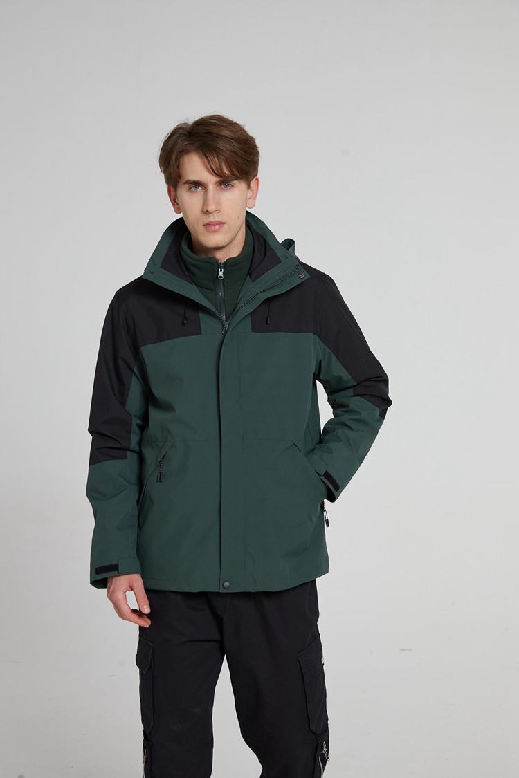 時尚沖鋒衣模特上身效果圖 時尚沖鋒衣模特上身效果圖