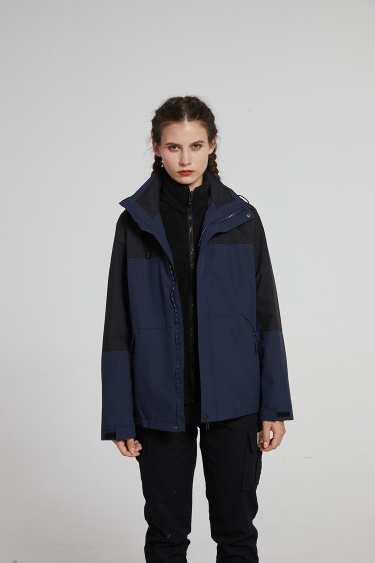 女款沖鋒衣模特上身效果圖 女款沖鋒衣模特上身效果圖